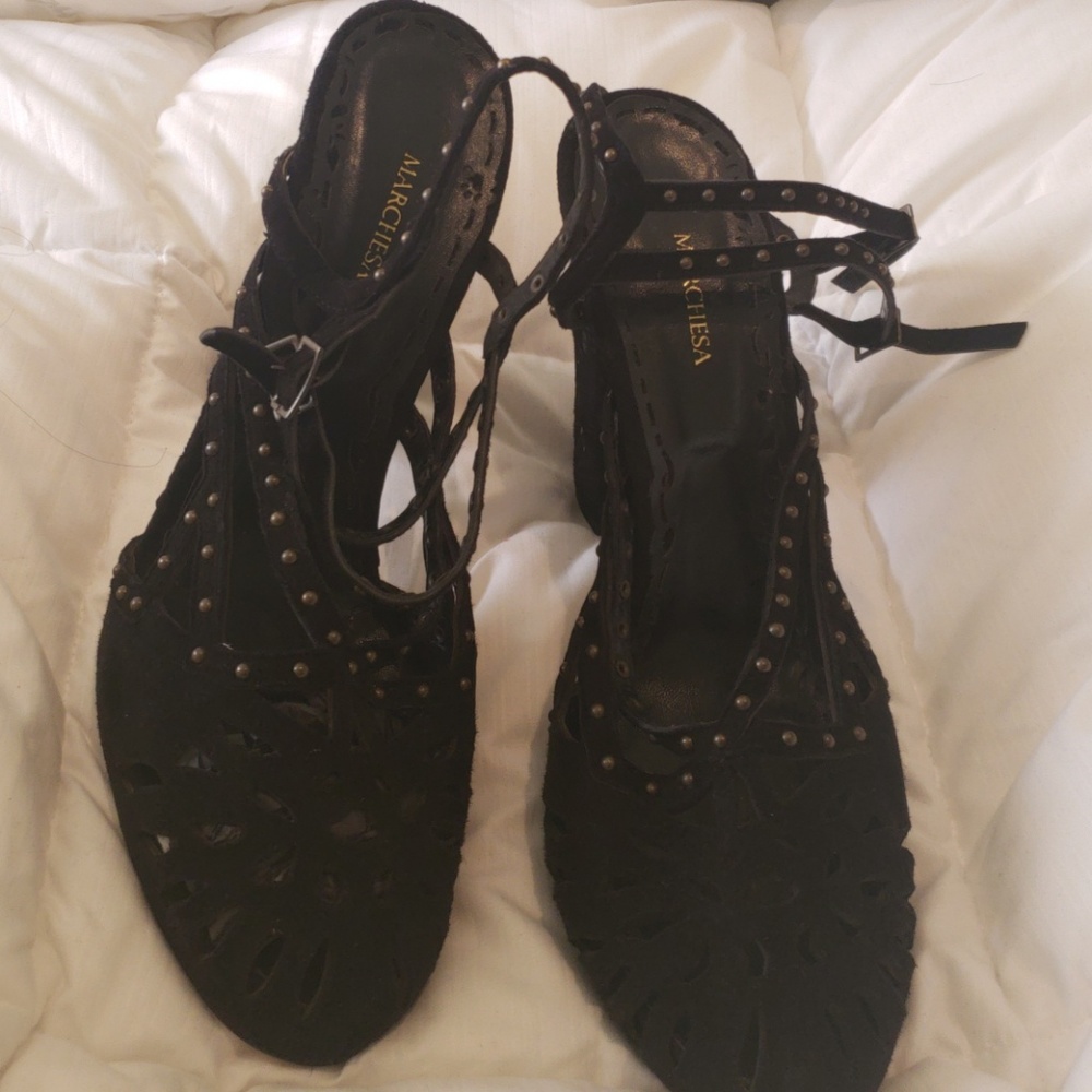 Shoe